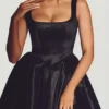 Vestido corto tipo corsé de tafetán tejido Sueno en negro azabache