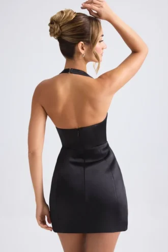 Vestido corto tulipán estructurado con cuello halter Harmonia en negro