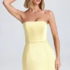 Vestido corto tulipán estructurado con escote bandeau de Haisley en color sorbete de limón