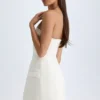 Vestido corto tulipán estructurado sin tirantes Arta en color vainilla