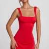 Vestido corto Violetta con lazo en la espalda en rojo