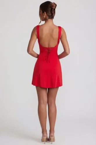 Vestido corto Violetta con lazo en la espalda en rojo
