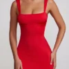 Vestido corto Violetta con lazo en la espalda en rojo
