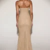 Vestido de cola de pez con godets de encaje metalizado Alabelle en dorado