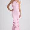 Vestido de cuello halter con volantes Mireya en rosa suave
