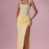 Vestido de dama de honor drapeado de malla Rosina en amarillo mantequilla
