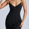 Vestido de noche con volantes y paneles Aurelie en negro