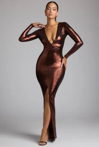 Vestido de noche Safiya de jersey metalizado de manga larga en color bronce cobrizo