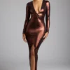 Vestido de noche Safiya de jersey metalizado de manga larga en color bronce cobrizo