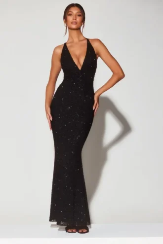 Vestido de noche Verona con escote pronunciado y cuello halter adornado en negro