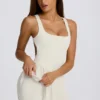 Vestido de tenis plisado con espalda abierta Soft Active en marfil