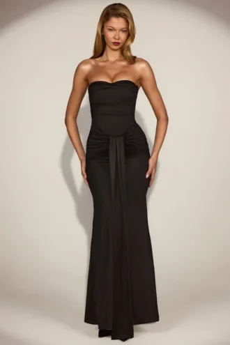 Vestido drapeado bandeau de satén con aberturas Aisra en negro