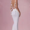 Vestido drapeado de jersey Alora en blanco