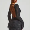 Vestido Grazina con espalda abierta y corte en A, adornado, en negro