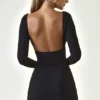 Vestido Jessa de corte en A con escote pronunciado y fruncidos en modal, en negro