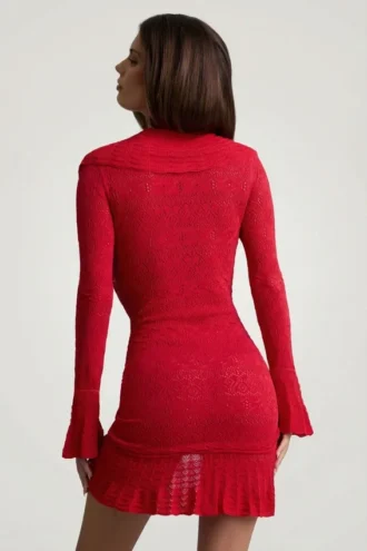 Vestido Jolessa de punto calado con volantes en rojo escarlata