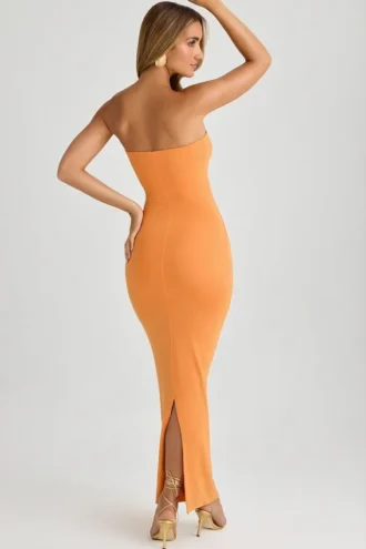 Vestido largo ajustado con cuello bandeau Kali de modal en naranja atardecer