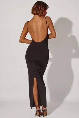 Vestido largo ajustado con fruncidos Ryatt en negro
