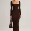 Vestido largo ajustado de cuello cuadrado Lux Modal en marrón chocolate