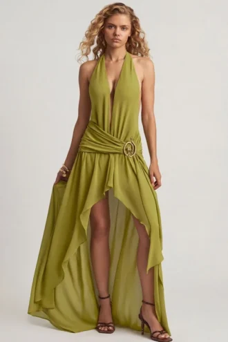 Vestido largo asimétrico con cuello halter Oliana en verde oliva