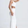 Vestido largo asimétrico con detalle de herrajes Rosalia en blanco