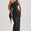 Vestido largo asimétrico con detalle de pañuelo Sheril en negro