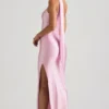 Vestido largo asimétrico con detalle de pañuelo Sheril en rosa suave