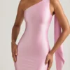 Vestido largo asimétrico con detalle de pañuelo Sheril en rosa suave