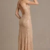 Vestido largo asimétrico de un solo hombro con adornos Violette en beige dorado