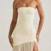 Vestido largo asimétrico sin tirantes con cola de pez Melina en color marfil