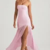 Vestido largo asimétrico sin tirantes con corte de cola de pez Melina en rosa suave