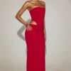 Vestido largo bandeau con aberturas de jersey suave Zorya en rojo intenso