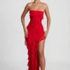Vestido largo bandeau con volantes de Nevali en rojo