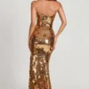 Vestido largo bandeau Nottola con adornos 3D en dorado