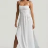 Vestido largo camisola fruncido Olyssia en blanco