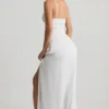 Vestido largo camisola fruncido Olyssia en blanco