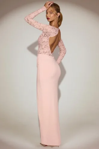 Vestido largo Carmina de encaje festoneado con escote pronunciado en rosa