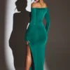Vestido largo con aberturas Audra en verde esmeralda