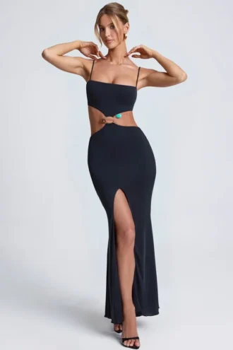 Vestido largo con aberturas y detalles metálicos Julitta en negro