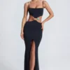 Vestido largo con aberturas y detalles metálicos Julitta en negro