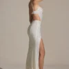 Vestido largo con corte de cola de pez y adornos Lucienne en blanco