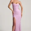 Vestido largo con corte de cola de pez y adornos Lucienne en rosa peonía