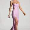Vestido largo con corte de cola de pez y adornos Lucienne en rosa peonía