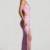Vestido largo con corte de cola de pez y adornos Lucienne en rosa peonía