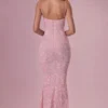 Vestido largo con cuello cuadrado y adornos Valora en rosa palo