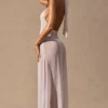 Vestido largo con cuello halter Coralie en blanco