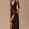 Vestido largo con cuello halter Coralie en negro