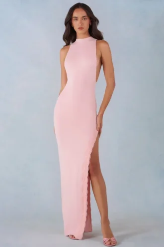 Vestido largo con cuello halter de modal Cataleya en rosa palo