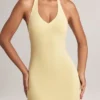 Vestido largo con cuello halter Hallie de modal en color Lemon Sherbet