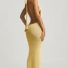 Vestido largo con cuello halter Mirri Bouclé en amarillo